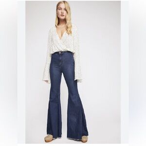 FREE PEOPLE Extra Wide Flare High Rise Boho Country Just Float On Jean 31 Short
